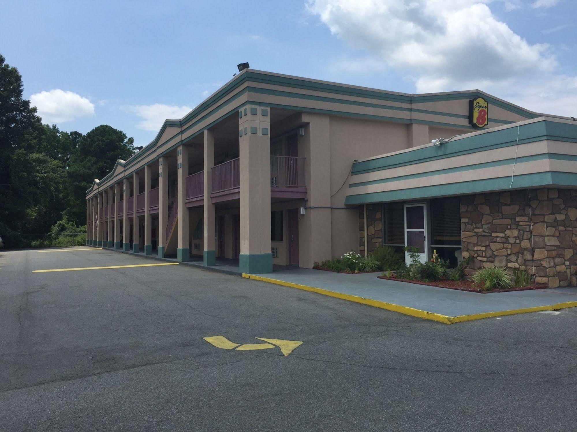 Super 8 By Wyndham Durham/university Area Nc Durham